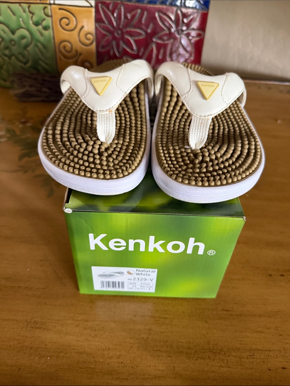 Kenkoh Women’s Natural White Reflexology Flip-Flops Size 10 - Picture 3 of 4